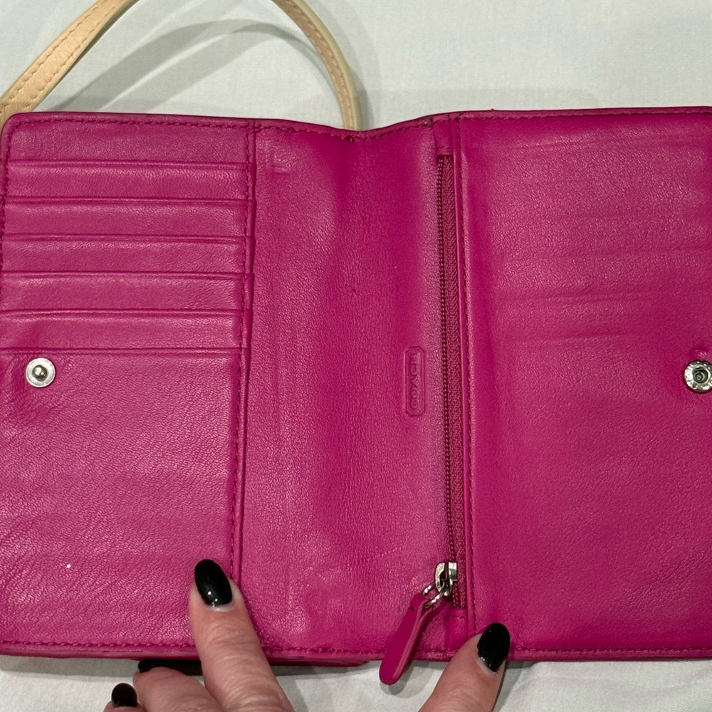 Vintage Coach Wallet on Strap - Picture 5 of 9